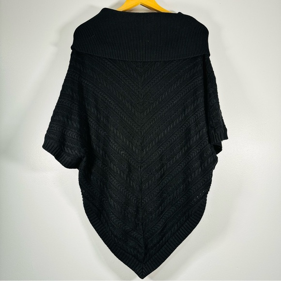 White House Black Market Poncho Knit Silver Button Wool Cowl Neck Open ShawlNWOT - Picture 4 of 7